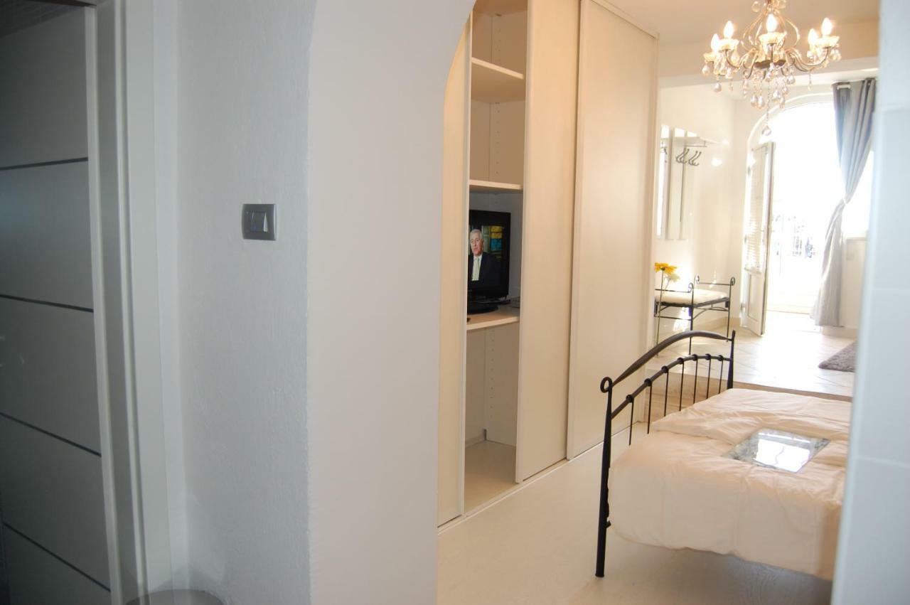 Studio Apartment For 2 Adults And 1 Child Makarska Exterior foto