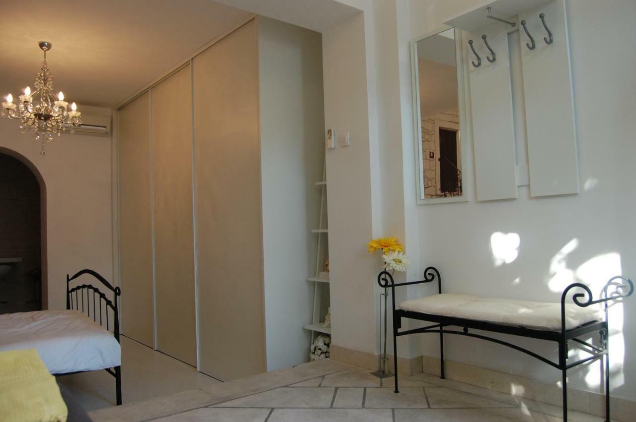 Studio Apartment For 2 Adults And 1 Child Makarska Exterior foto