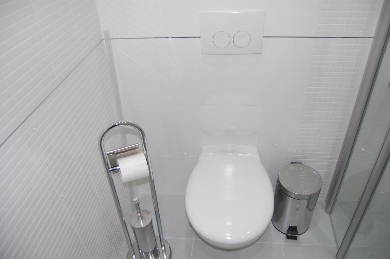Studio Apartment For 2 Adults And 1 Child Makarska Exterior foto