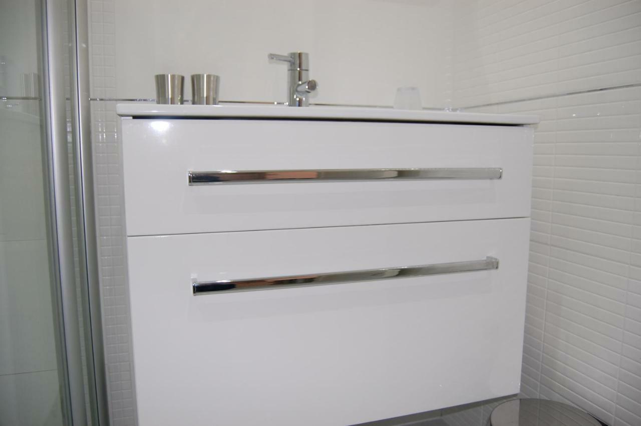 Studio Apartment For 2 Adults And 1 Child Makarska Exterior foto